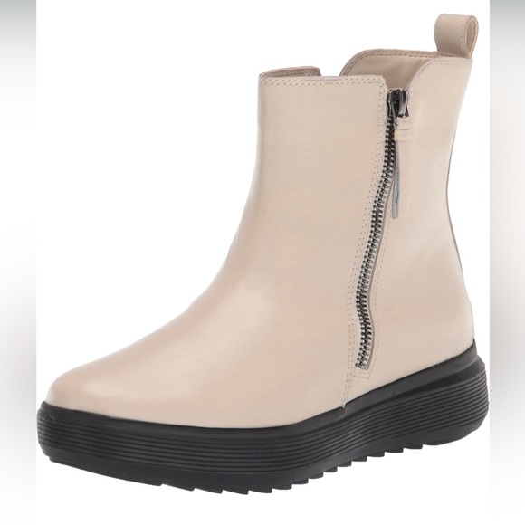 NWOT!🤩NATURALIZER!❄️Flat form/Ankle Boot/TALISE/Porcelain/Leather Zip/size-8.5 - Picture 3 of 16